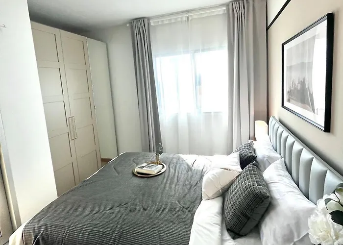Apartment Modern W Pool & Gym - - Srinagarindra *